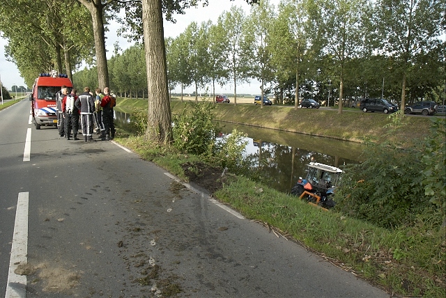 2010/236/GB 20100913 013 Voertuig te water Hoofdvaart Oost.jpg